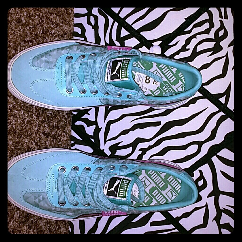 Puma small platform tennis shoes